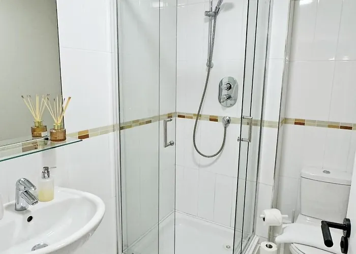 Private Sandyford 2-bed Nr Business Park & M50 アパート