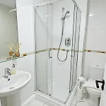 Private Sandyford 2-bed Nr Business Park & M50 דירה