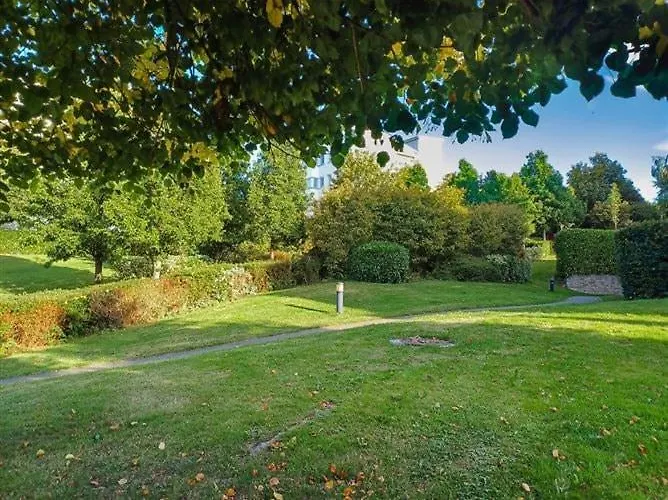 Apartment Private Sandyford 2-bed Nr Business Park & M50 *